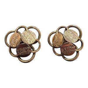 Sarah Coventry Interlocking Circle Clip Earrings Light Gold Tone J24